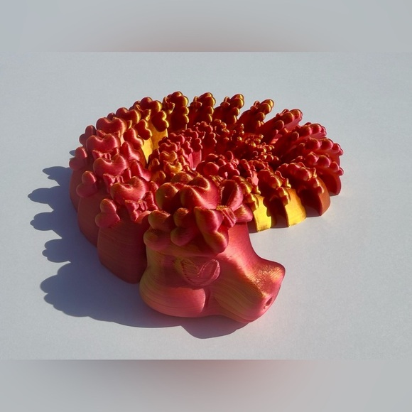 3D-printed "Flexi Diamond Dragon with heart - Picture 4 of 13